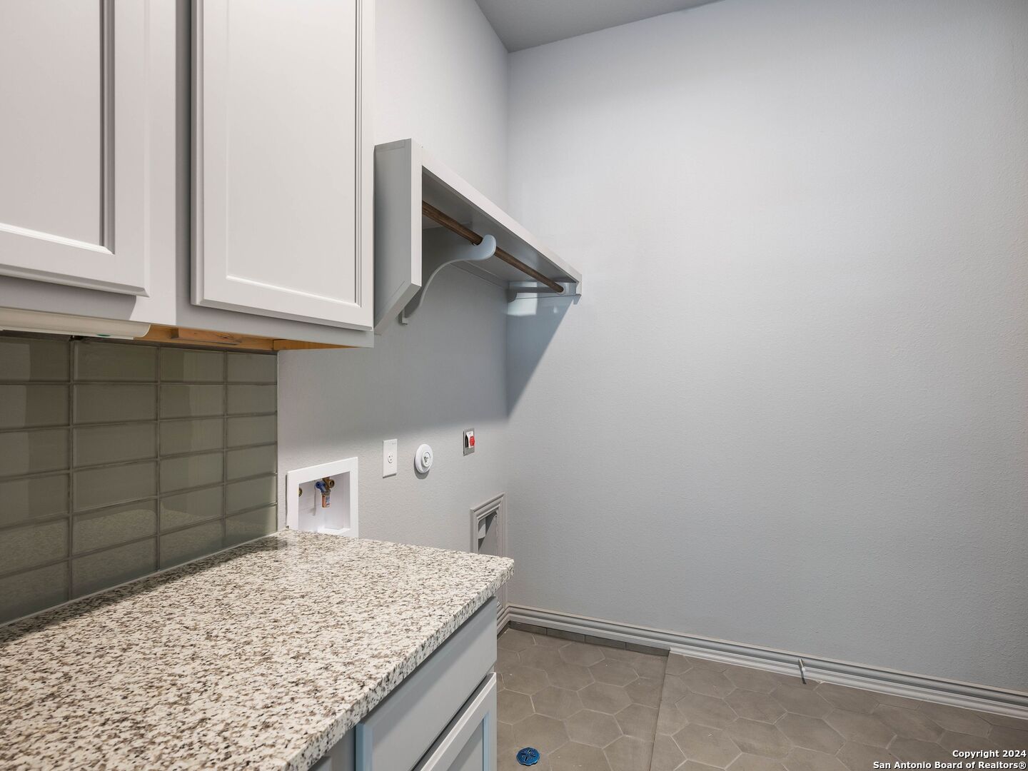 619 QUARRY HTS 619