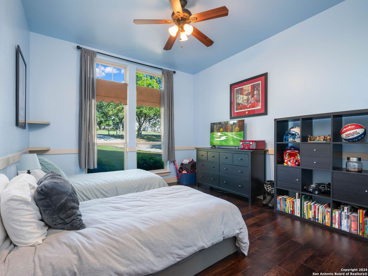 1815 OAKLAND BND
