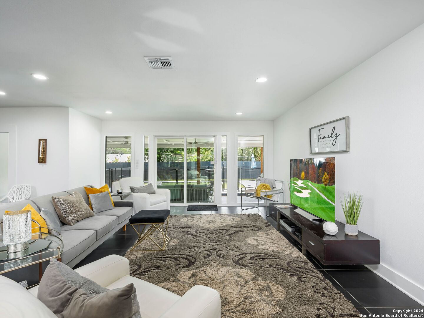 204 GLENTOWER DR