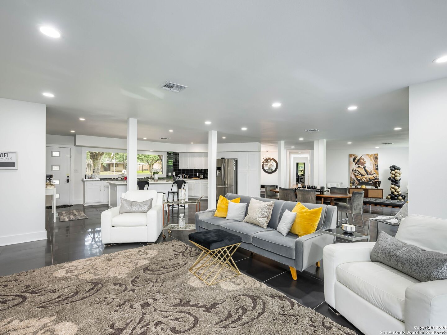 204 GLENTOWER DR