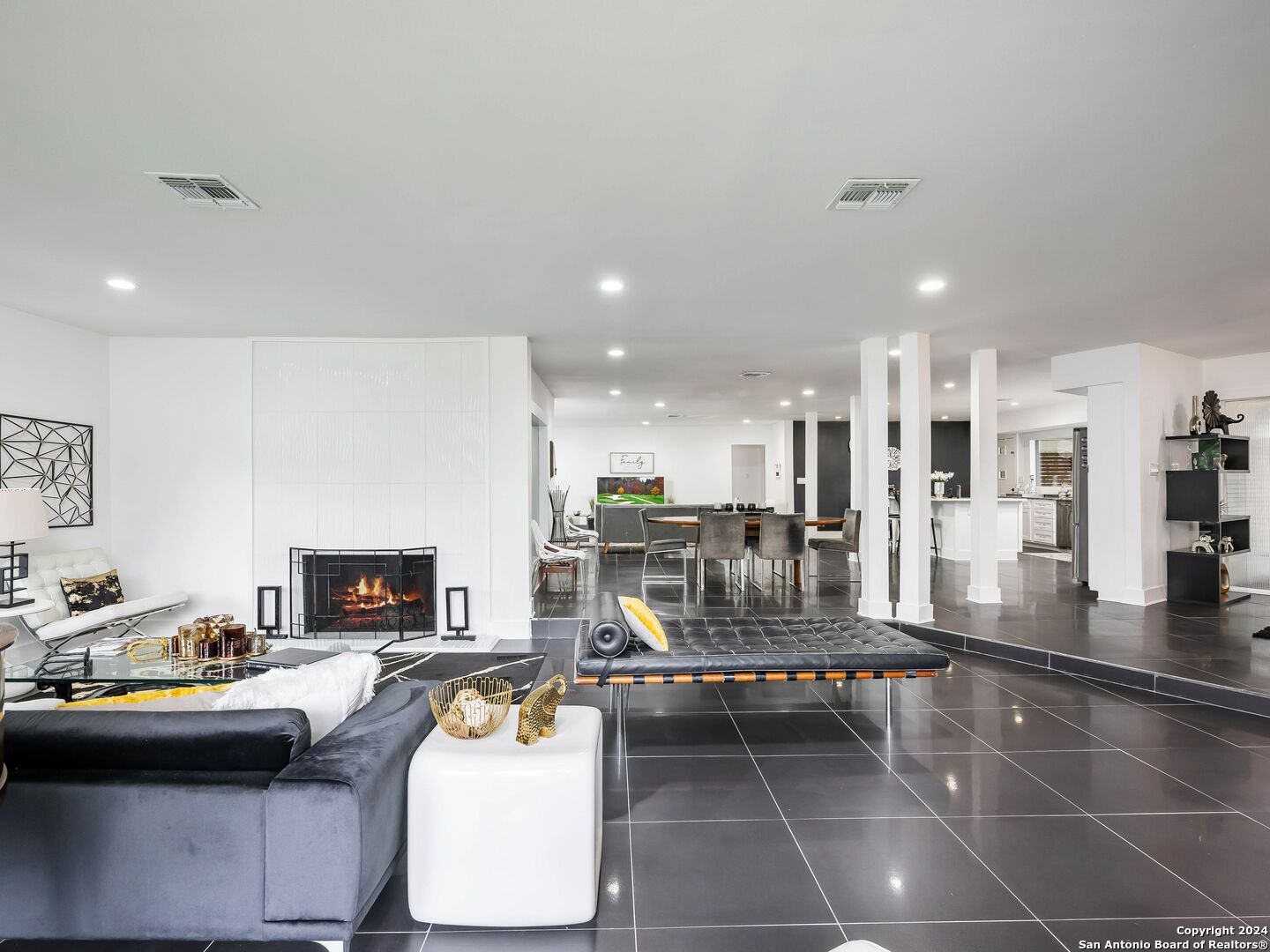 204 GLENTOWER DR