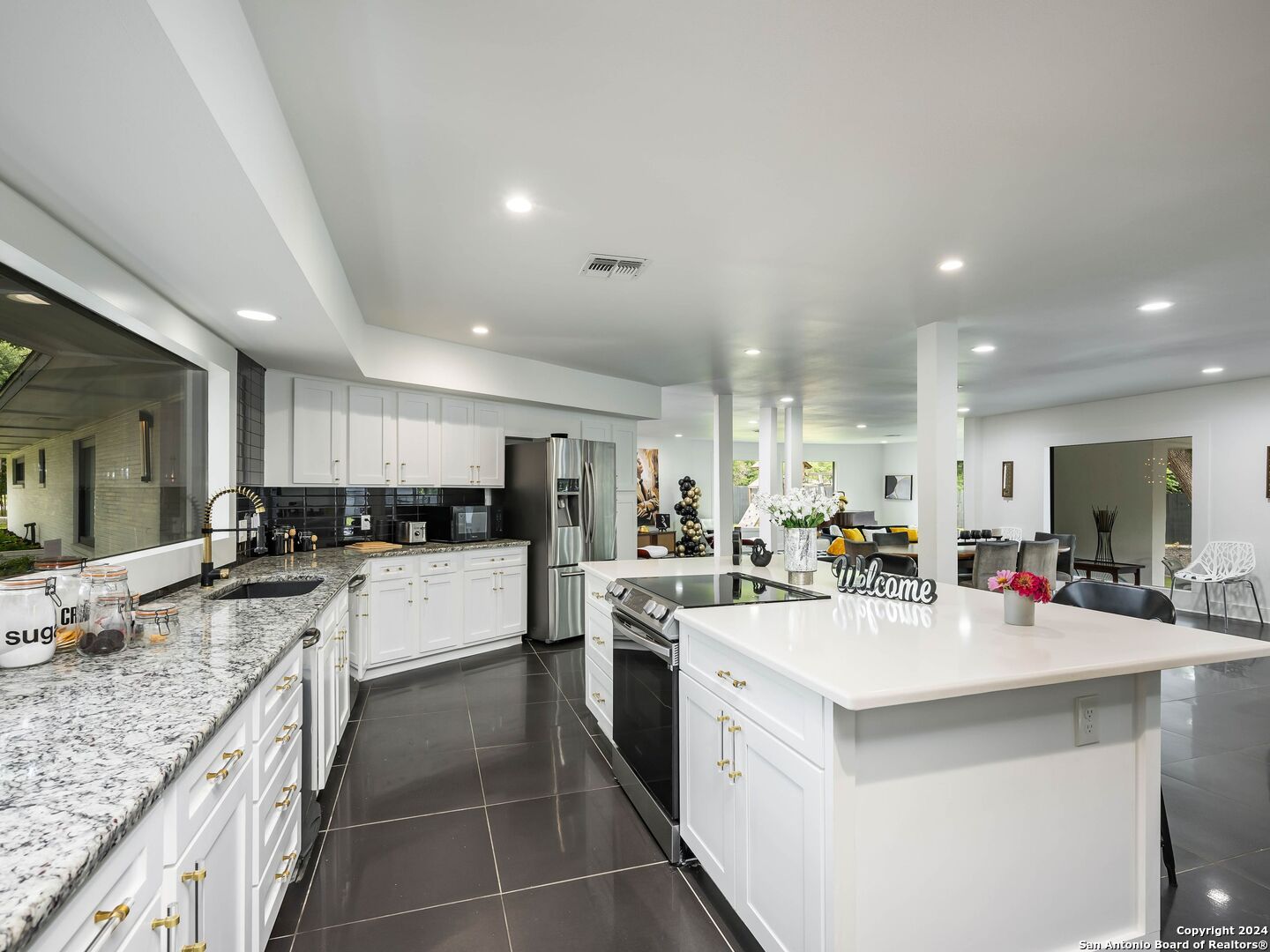 204 GLENTOWER DR