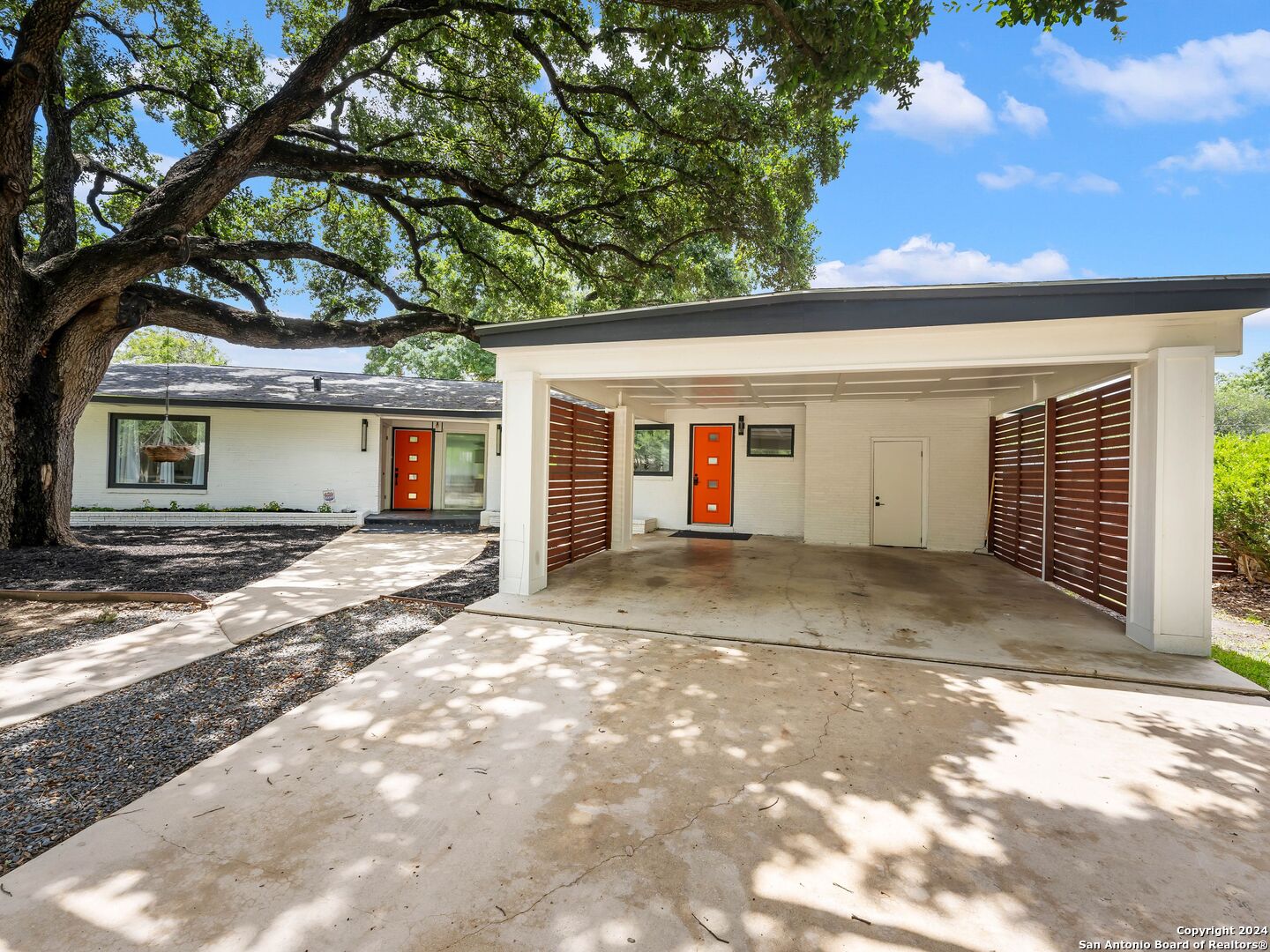 204 GLENTOWER DR