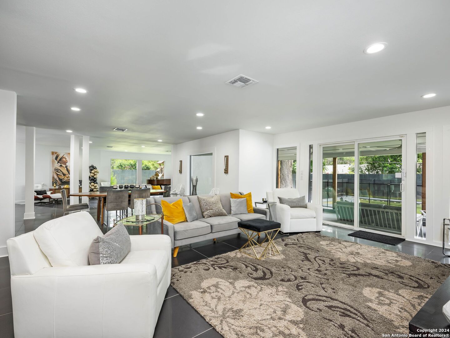 204 GLENTOWER DR