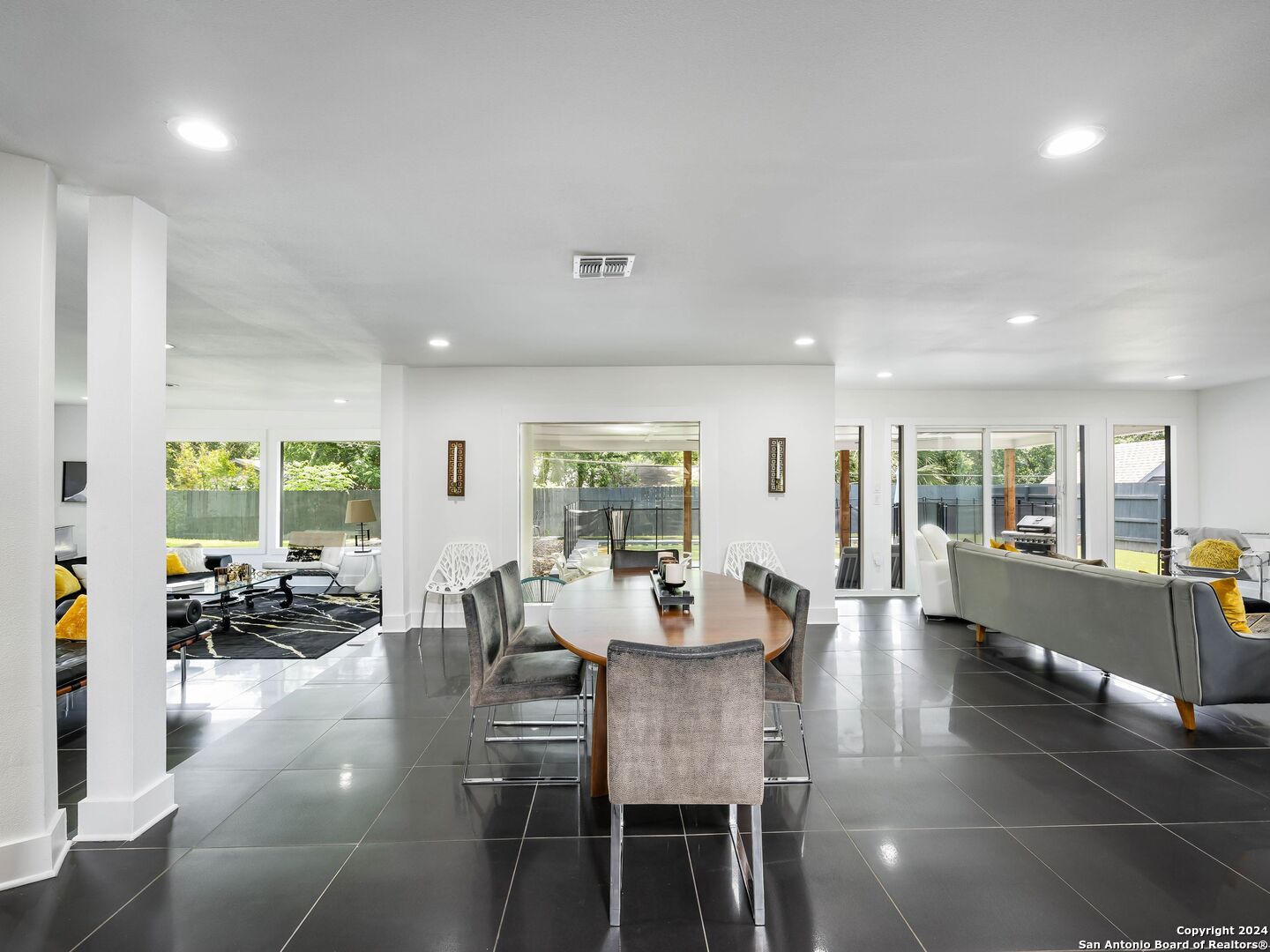 204 GLENTOWER DR