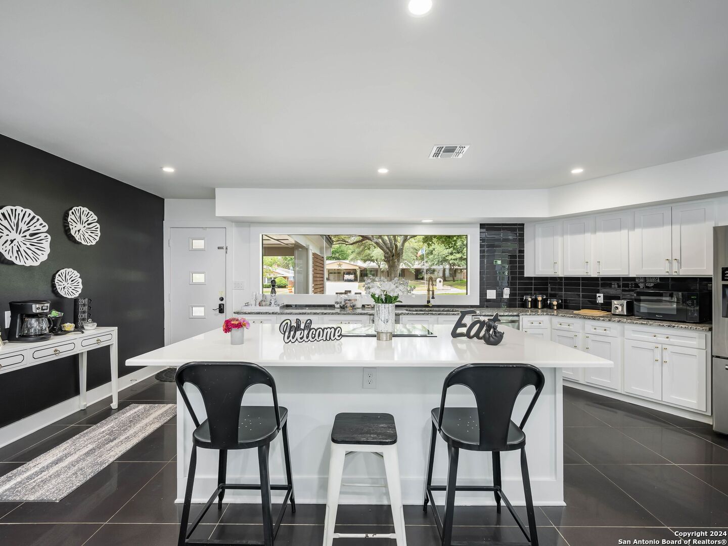 204 GLENTOWER DR