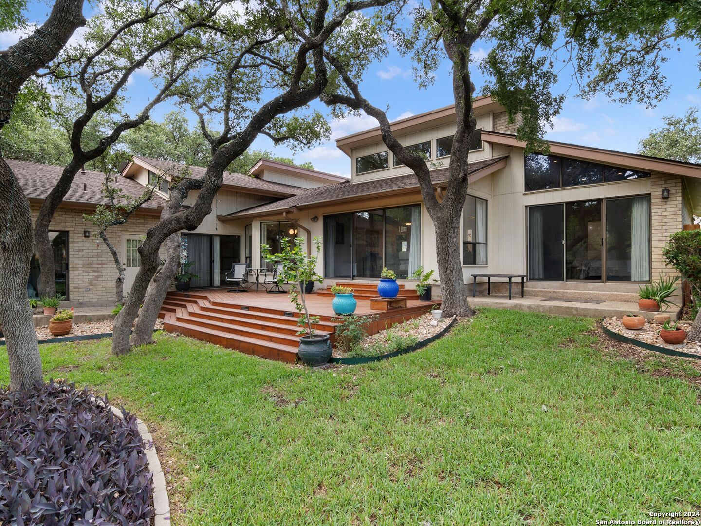 12711 Country Ridge