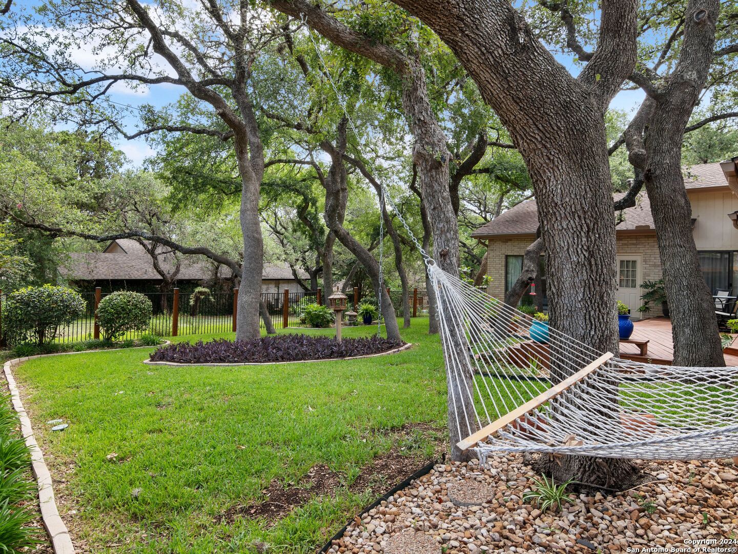 12711 Country Ridge