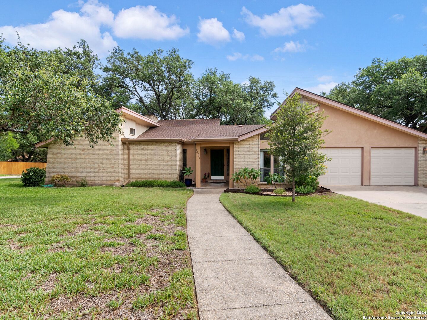 12711 Country Ridge