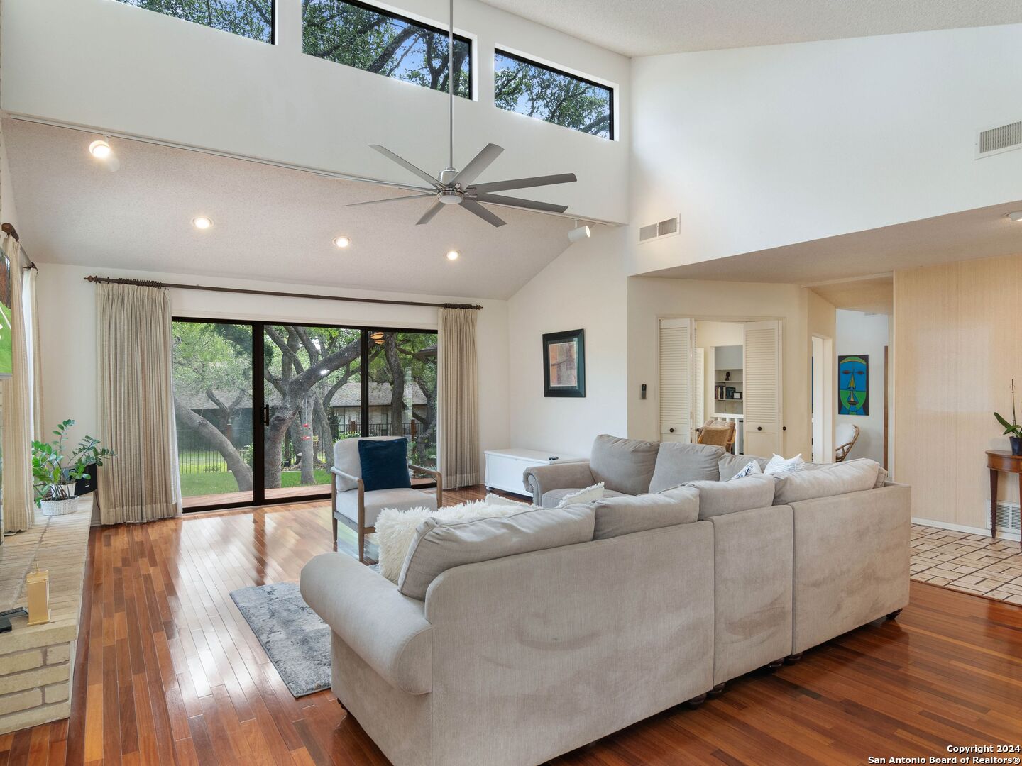 12711 Country Ridge
