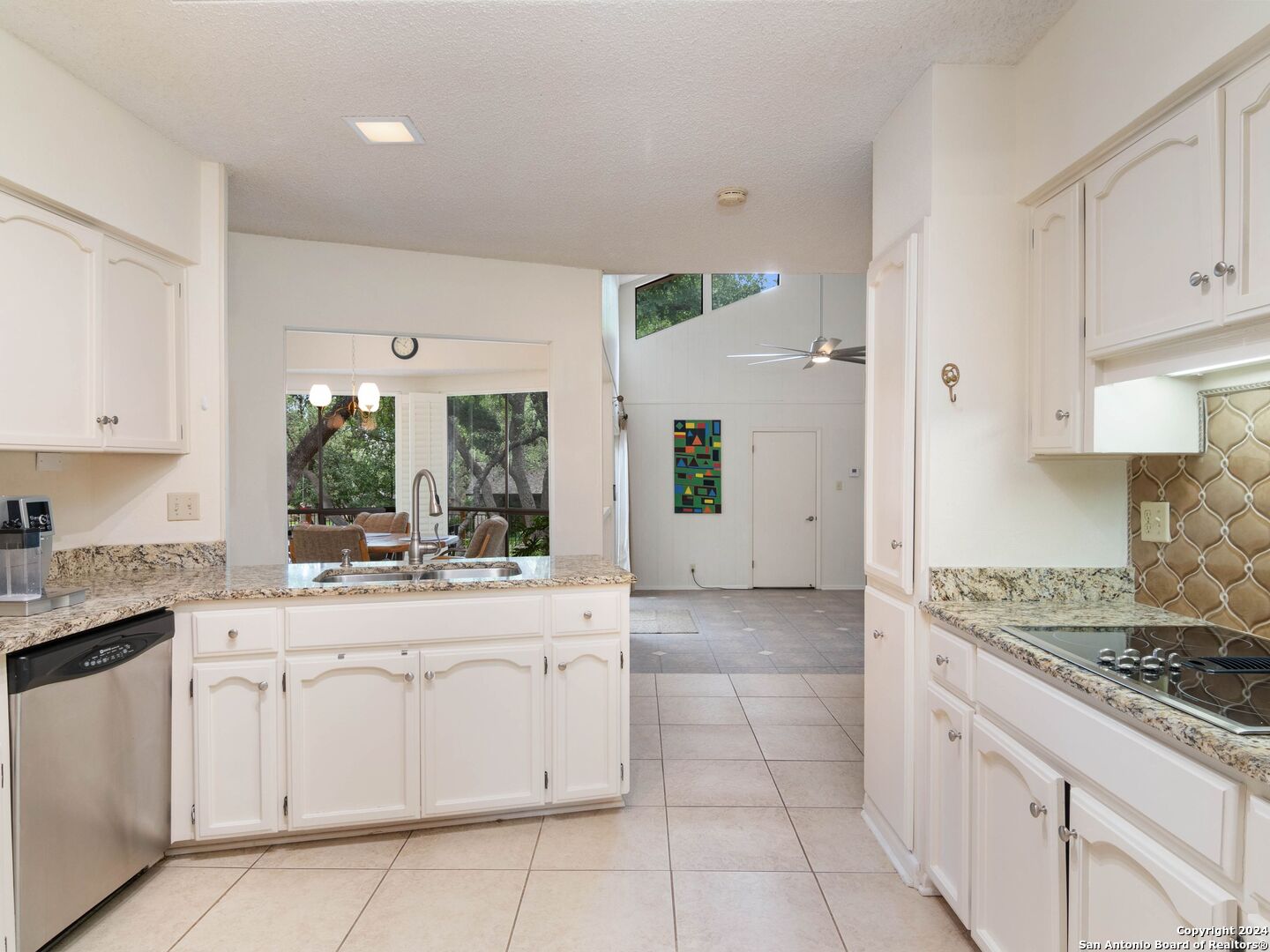 12711 Country Ridge