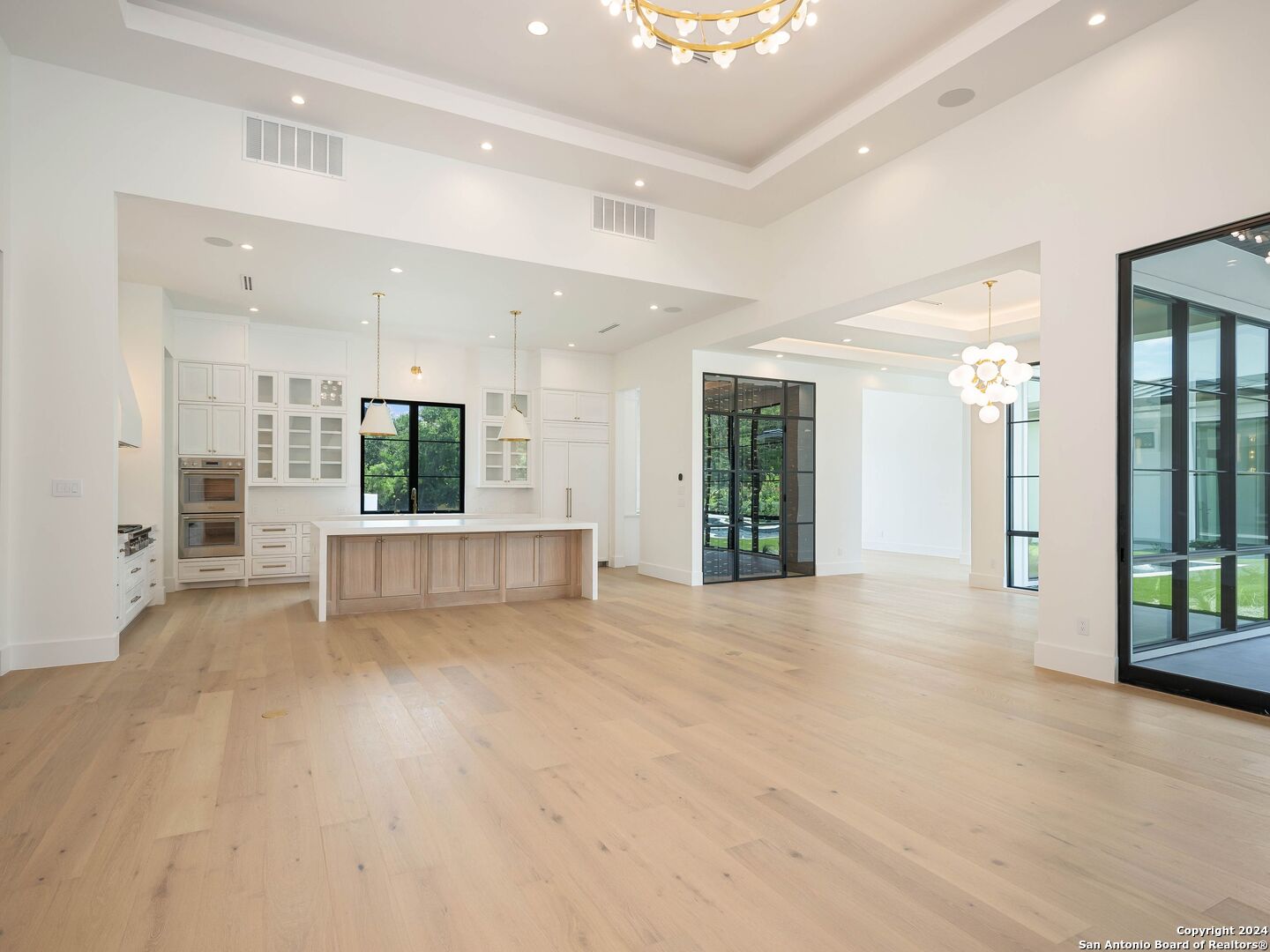 29 VINEYARD DR