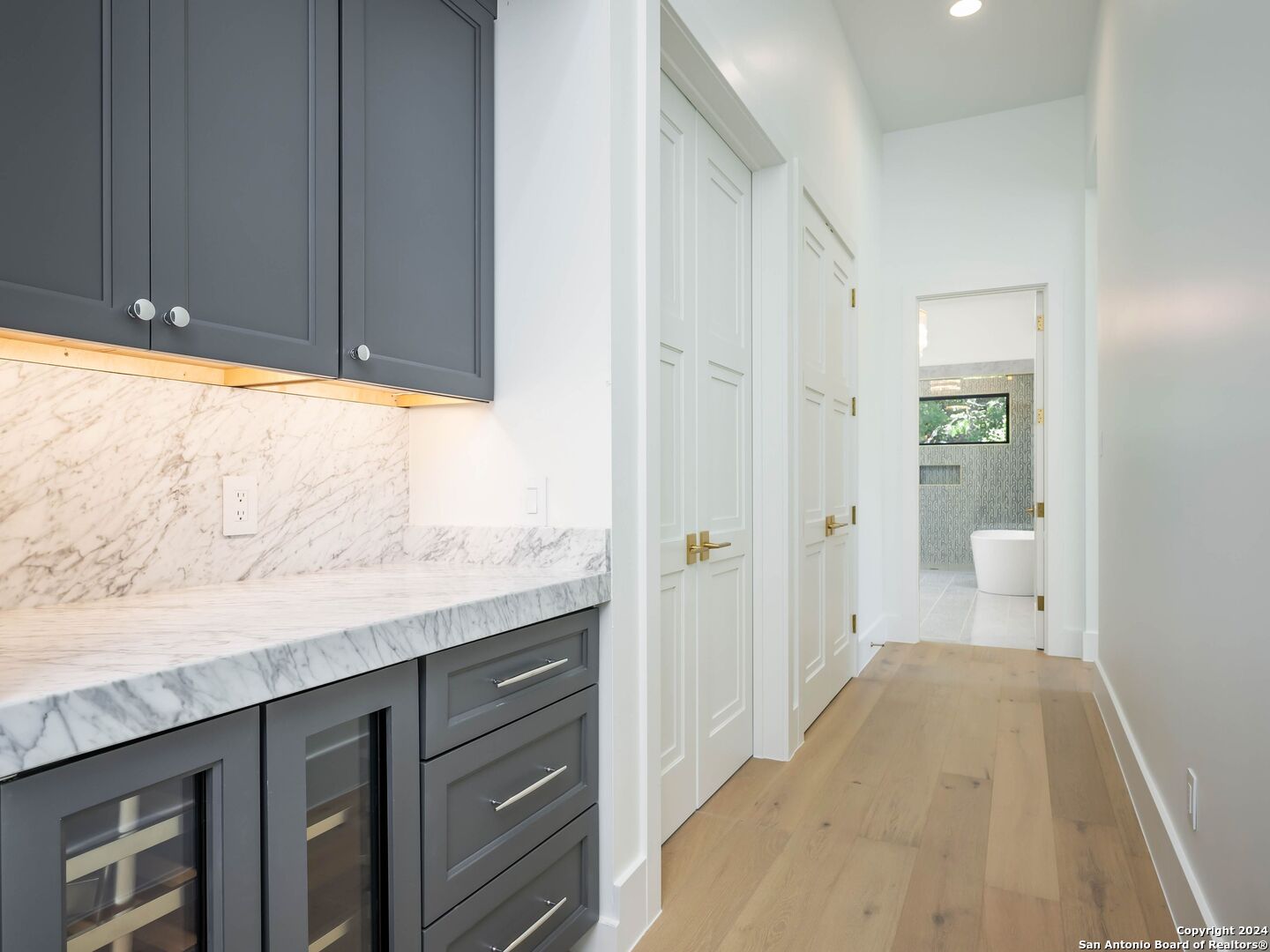29 VINEYARD DR