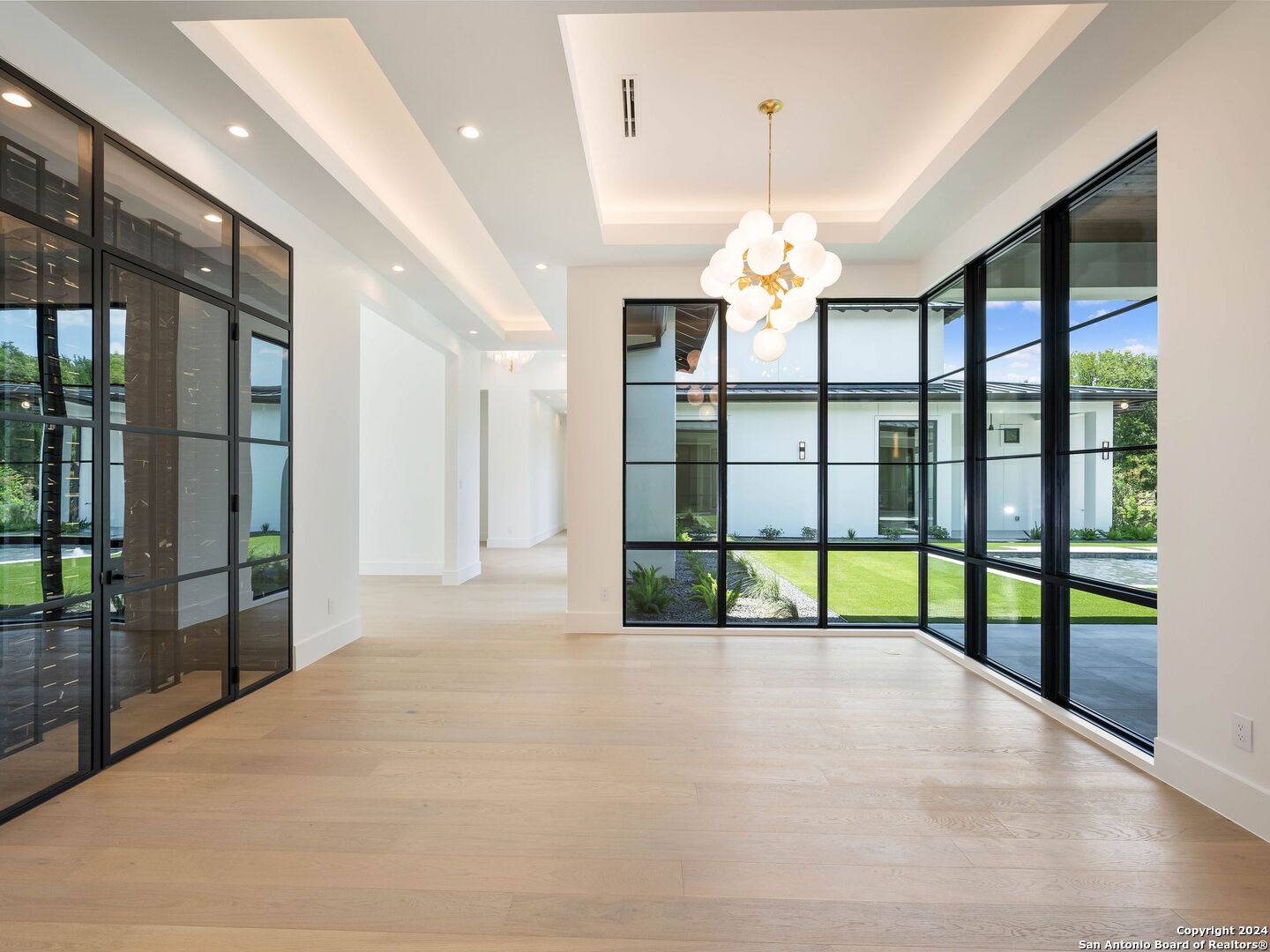 29 VINEYARD DR