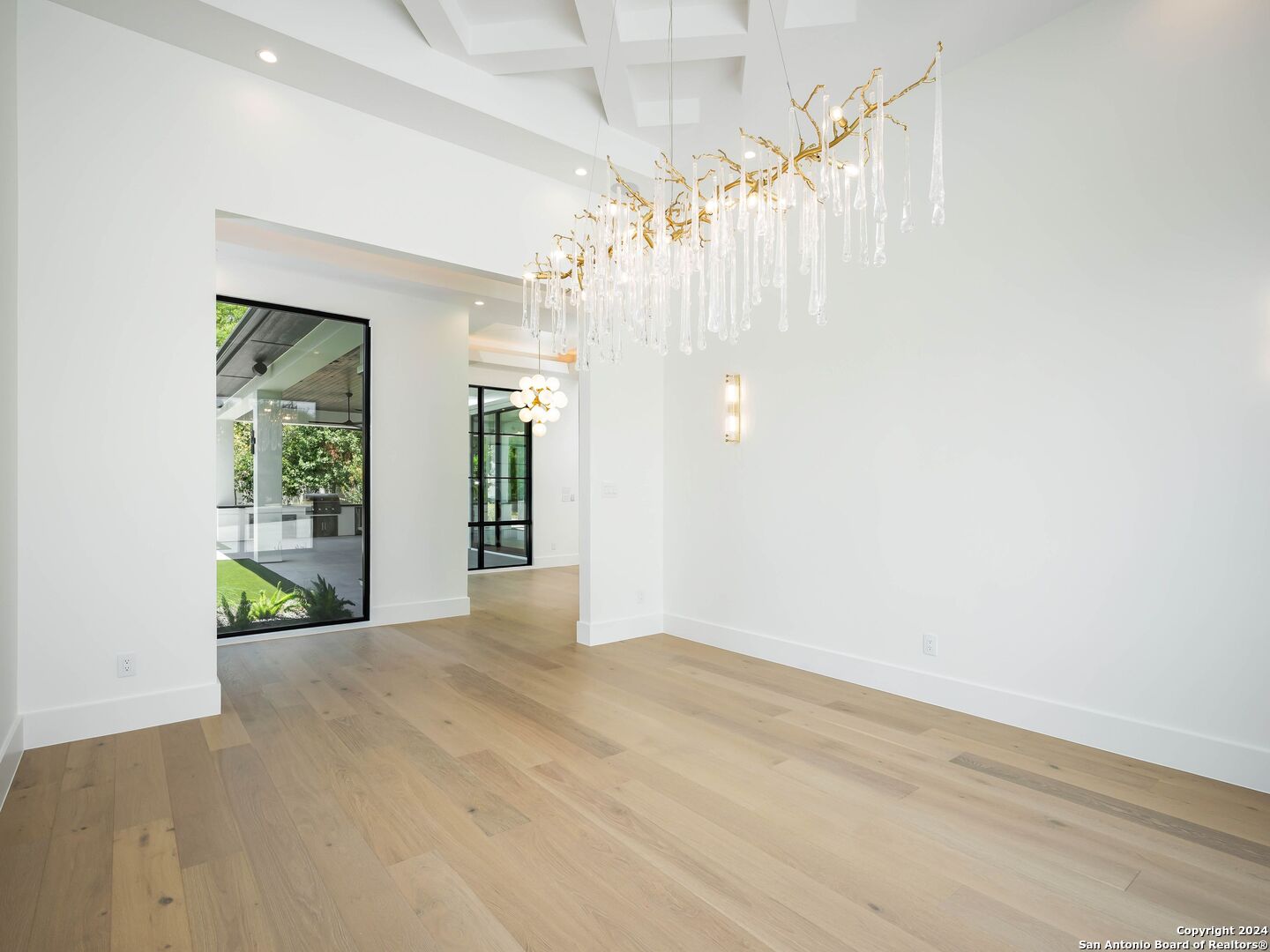29 VINEYARD DR