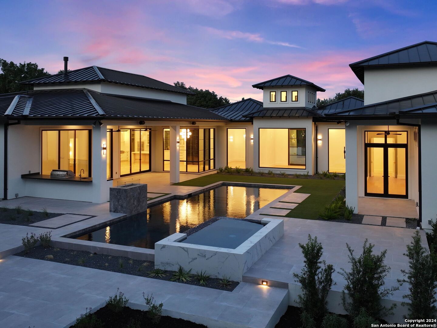 29 VINEYARD DR