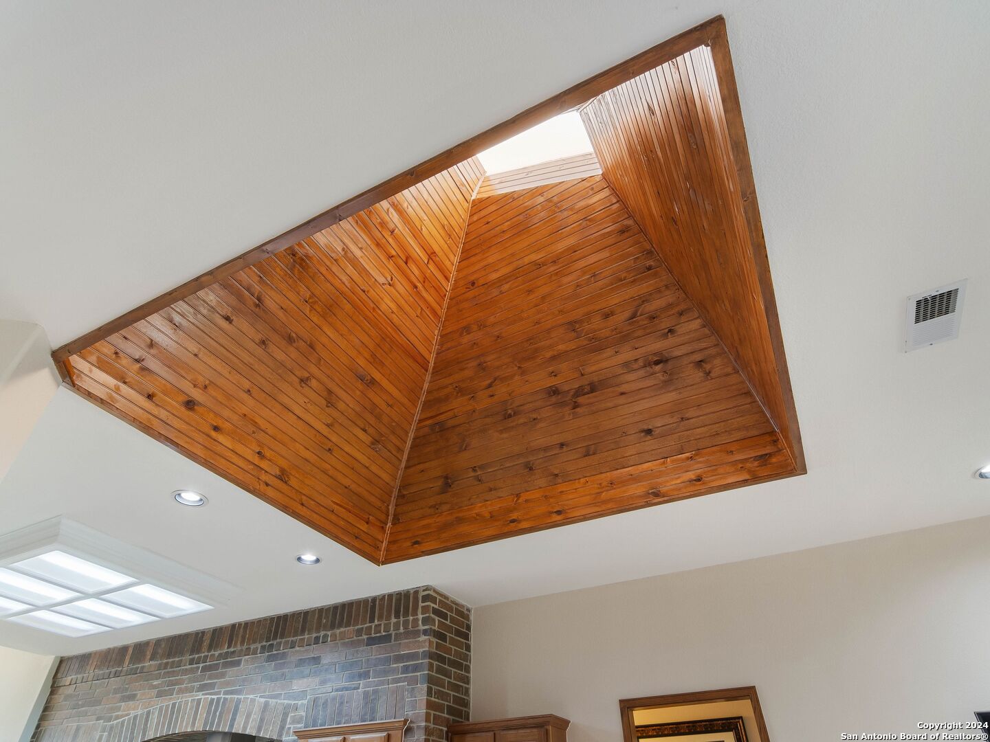 6510 AMBER OAK