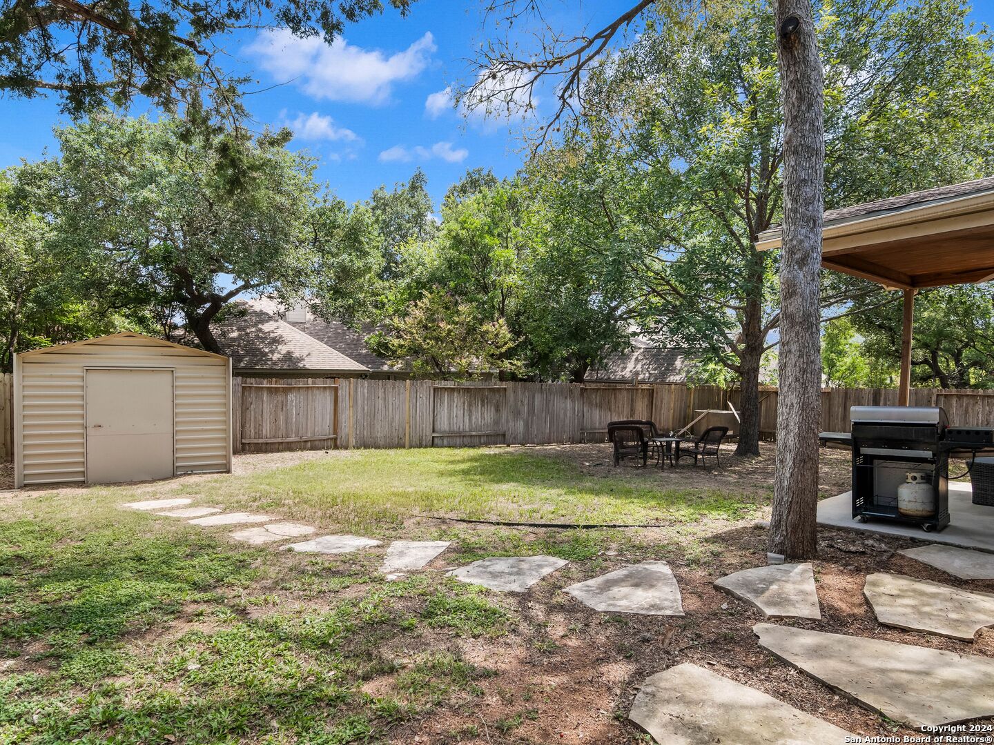 6510 AMBER OAK