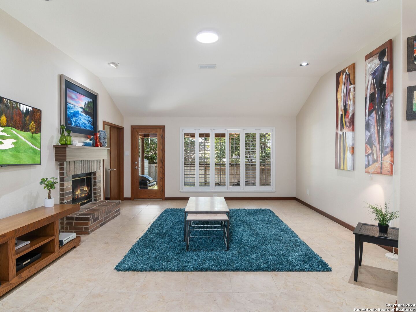 6510 AMBER OAK