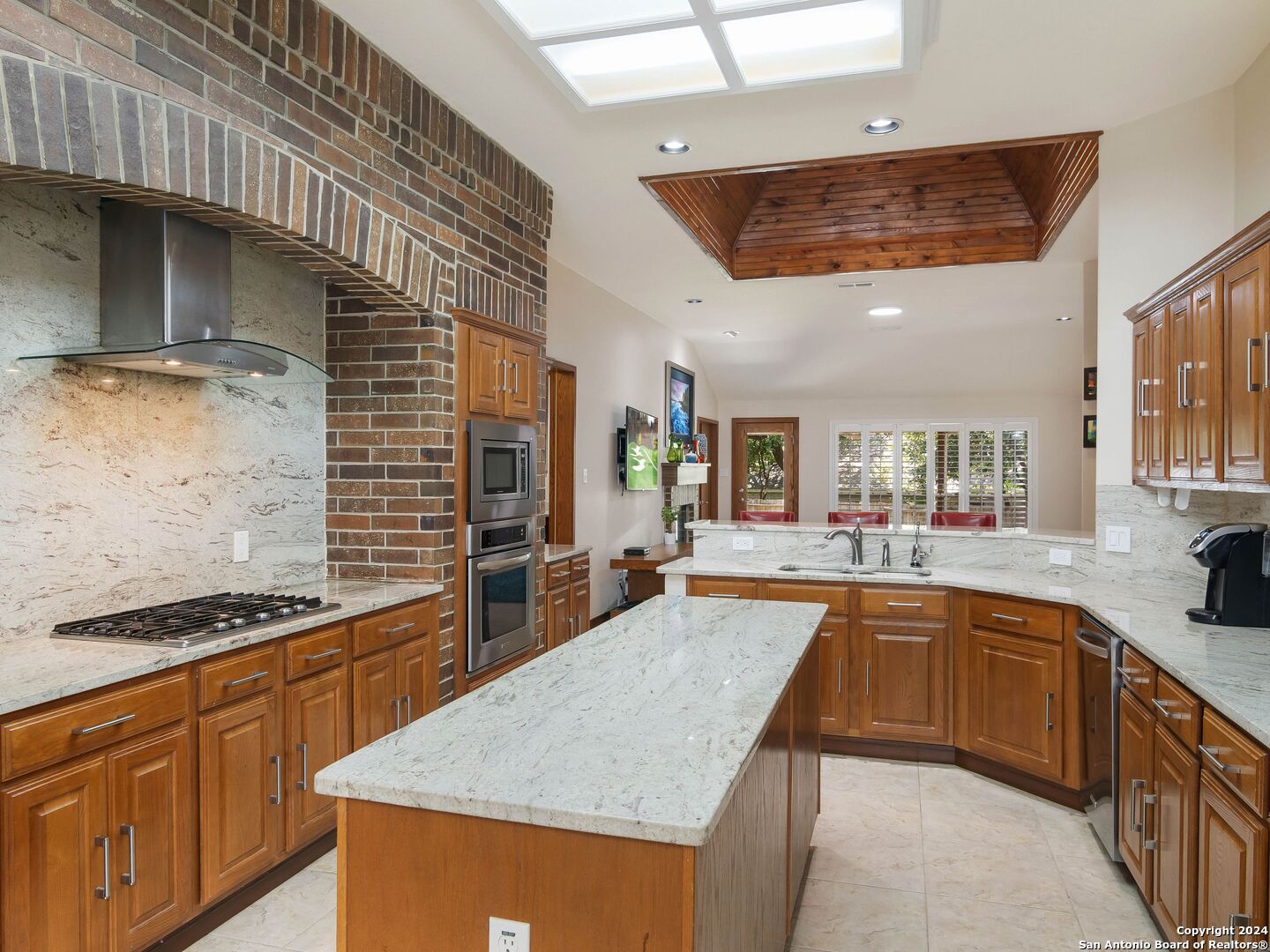 6510 AMBER OAK