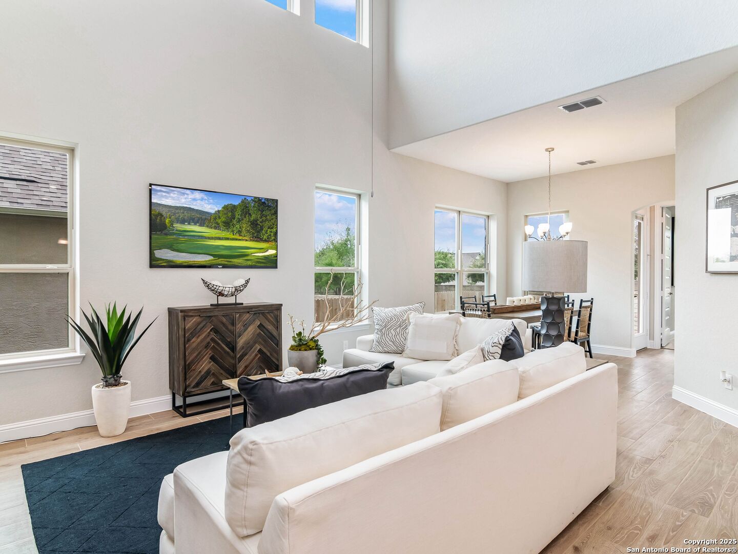 712 Pond Bluff