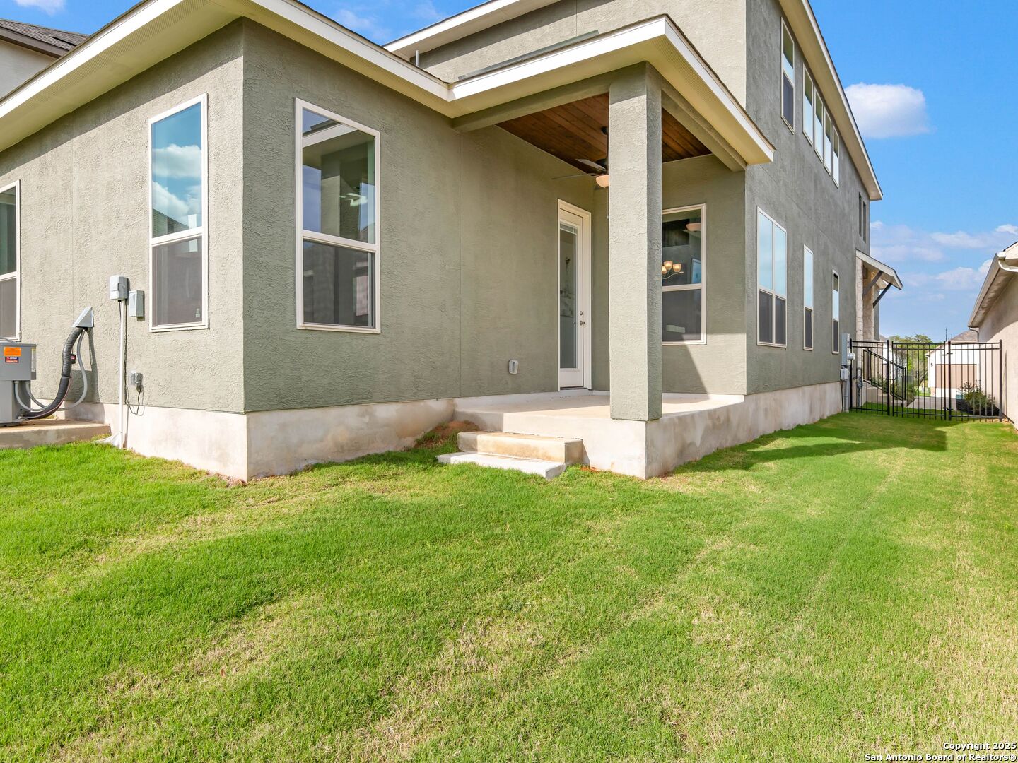 712 Pond Bluff