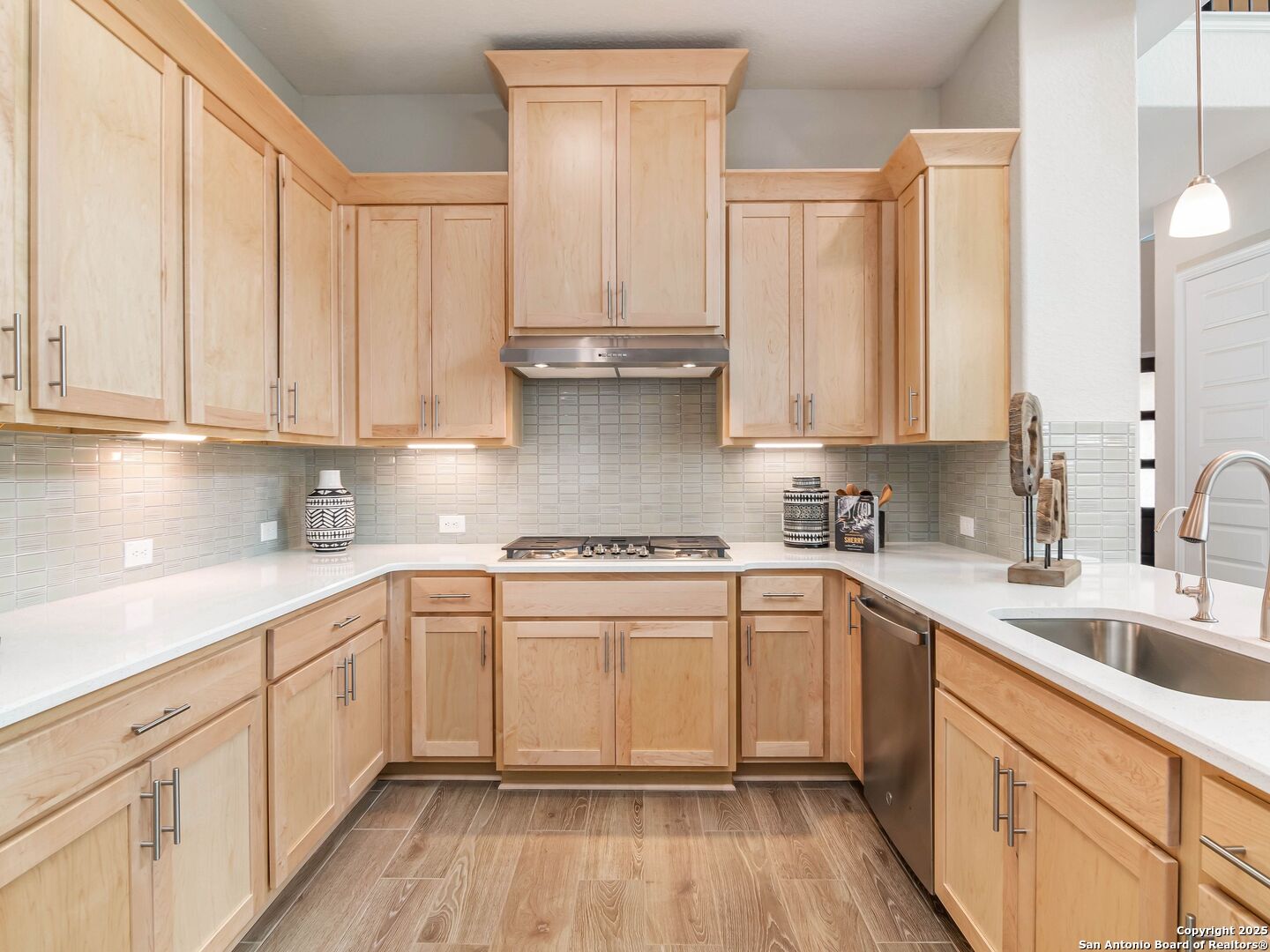 712 Pond Bluff