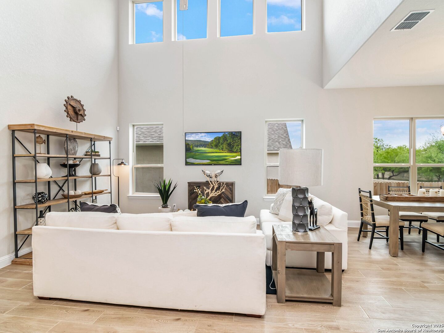712 Pond Bluff