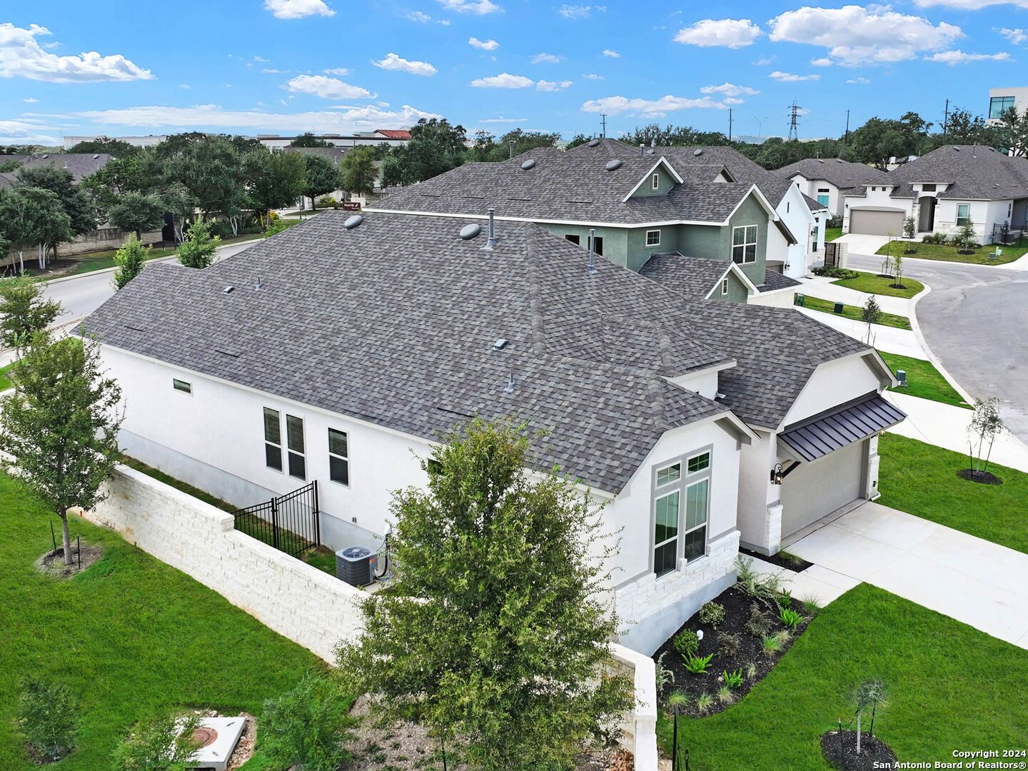 716 Pond Bluff