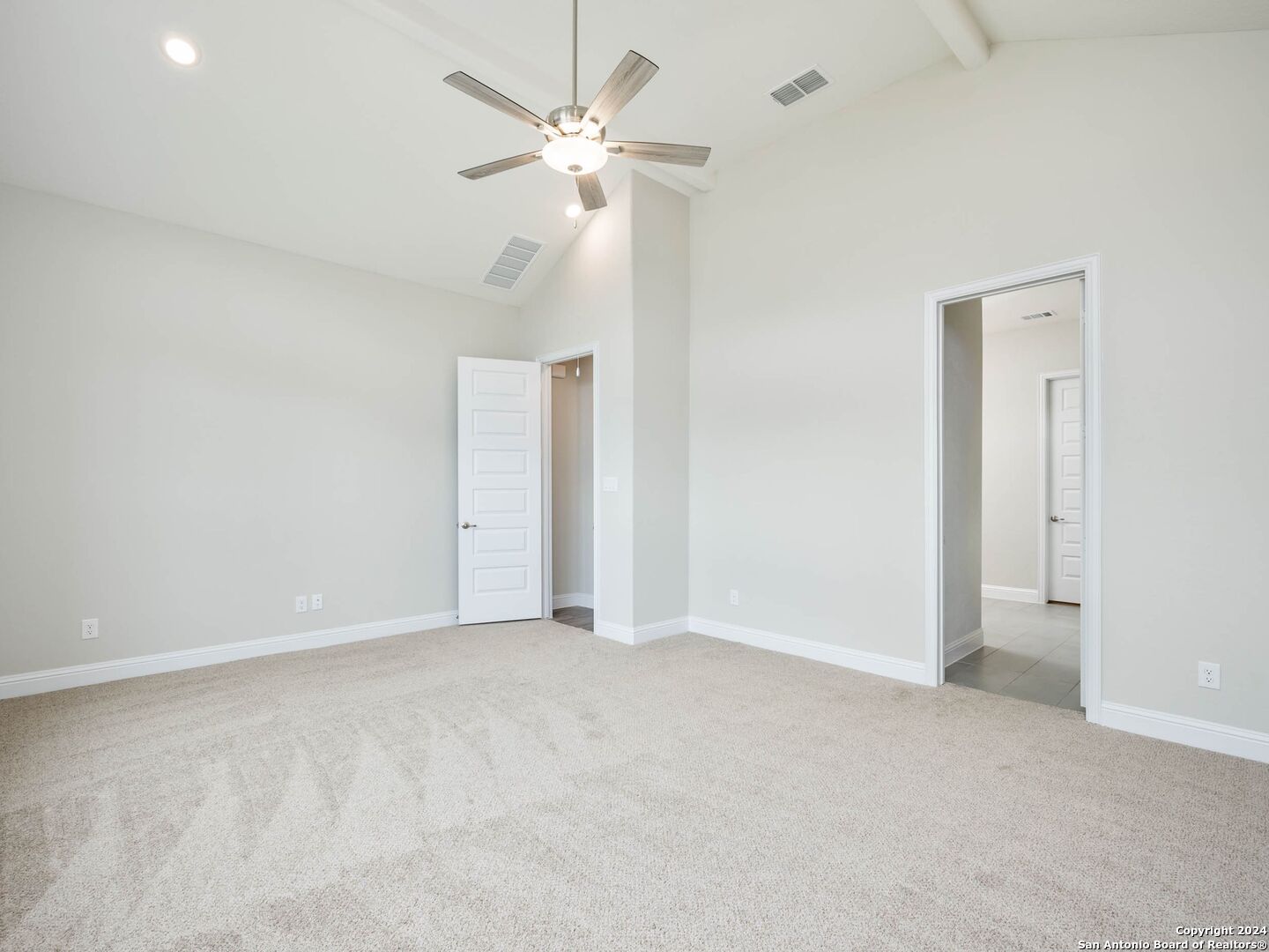 716 Pond Bluff