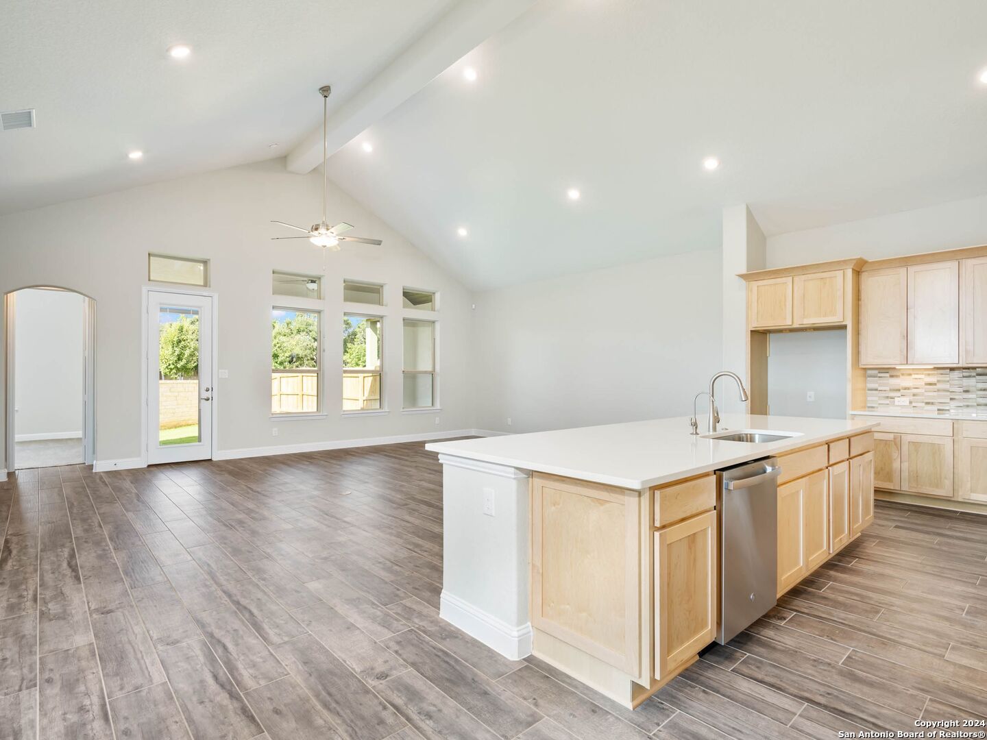 716 Pond Bluff
