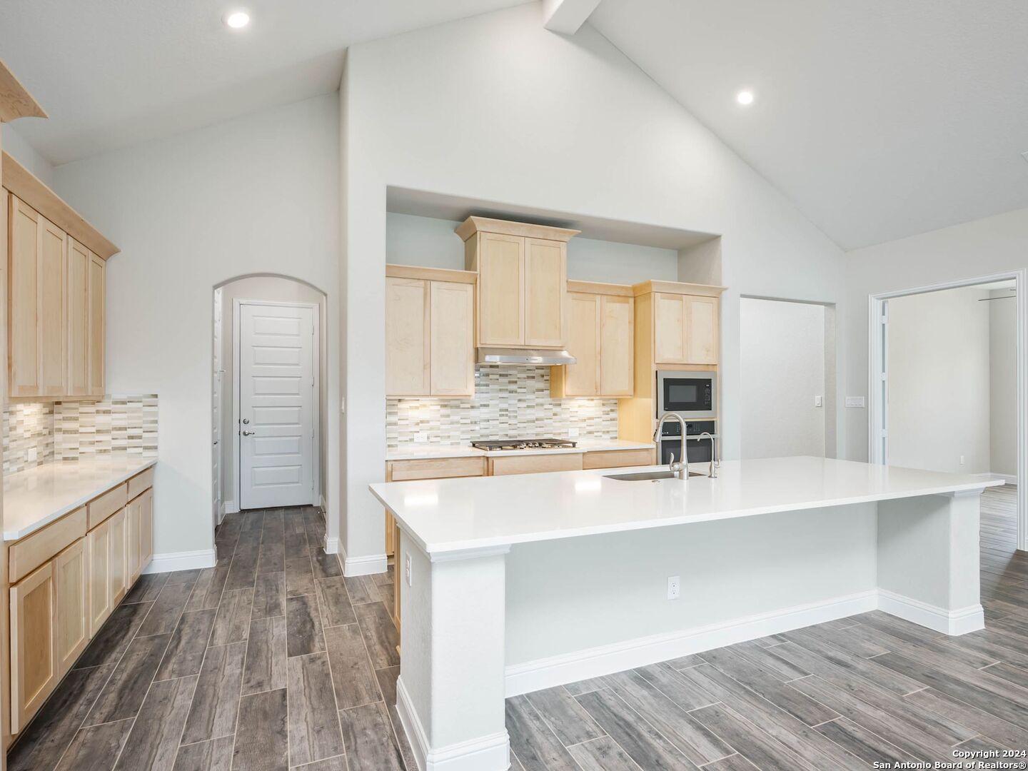 716 Pond Bluff