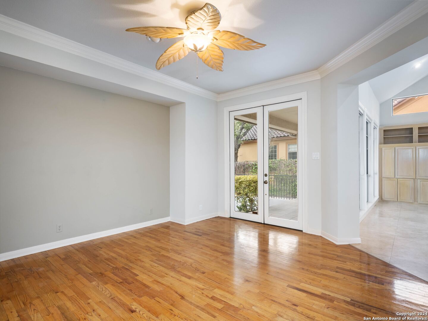 27 WINTHROP DOWNS