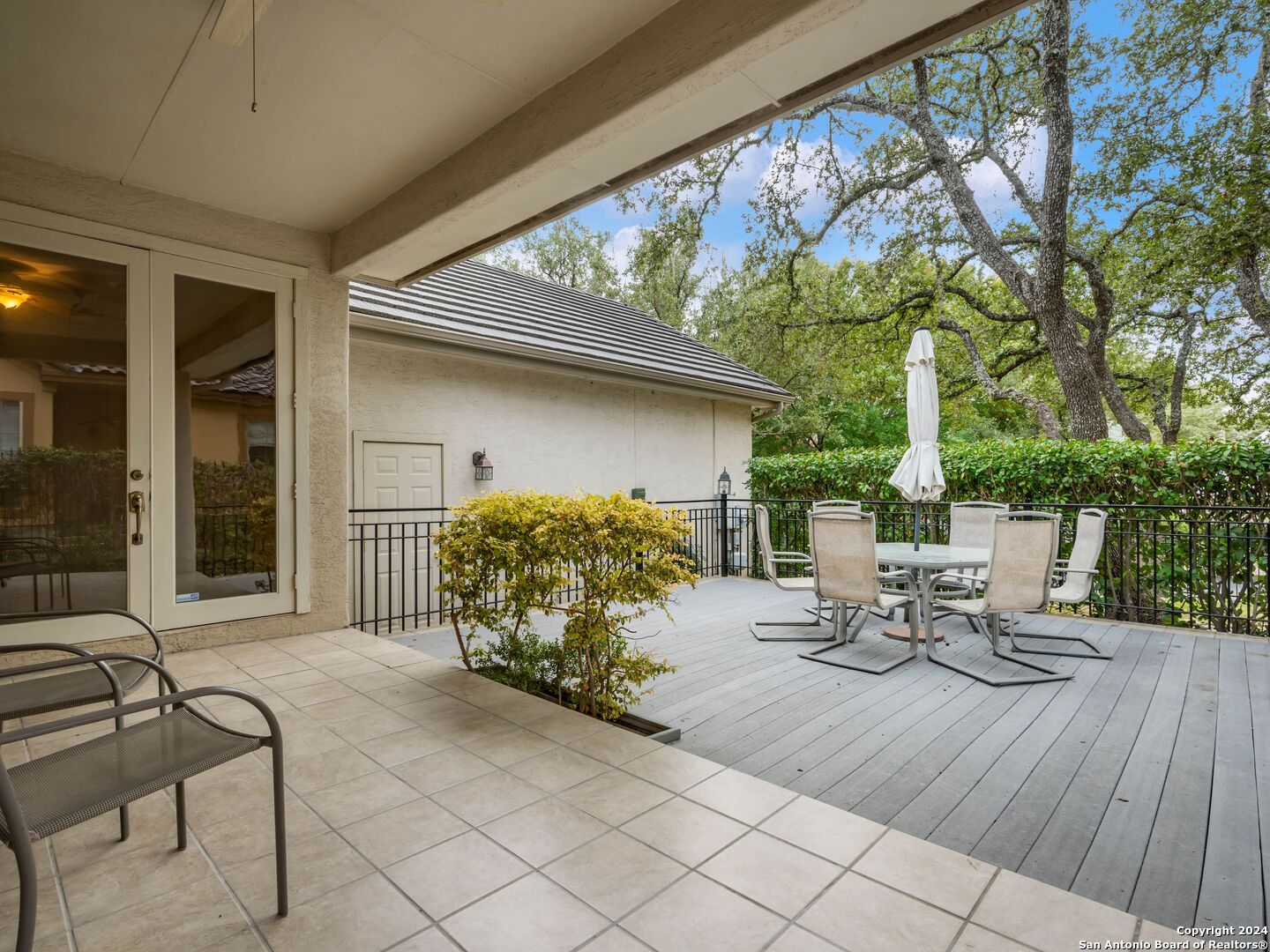 27 WINTHROP DOWNS
