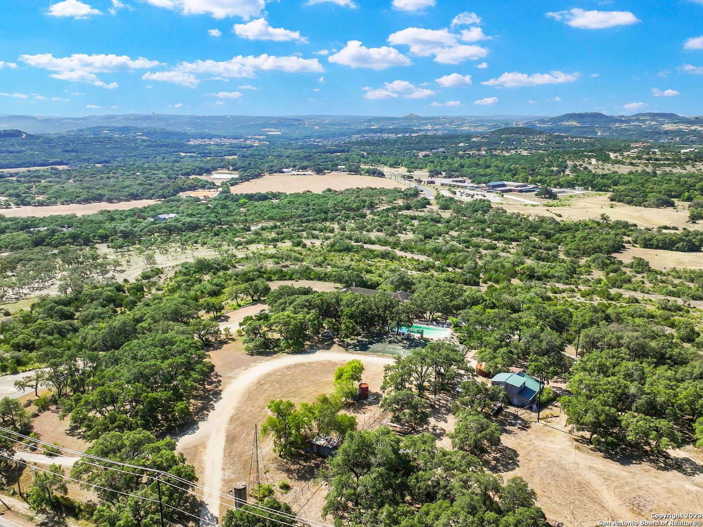 LOT 33 TOUTANT BEAUREGARD RD