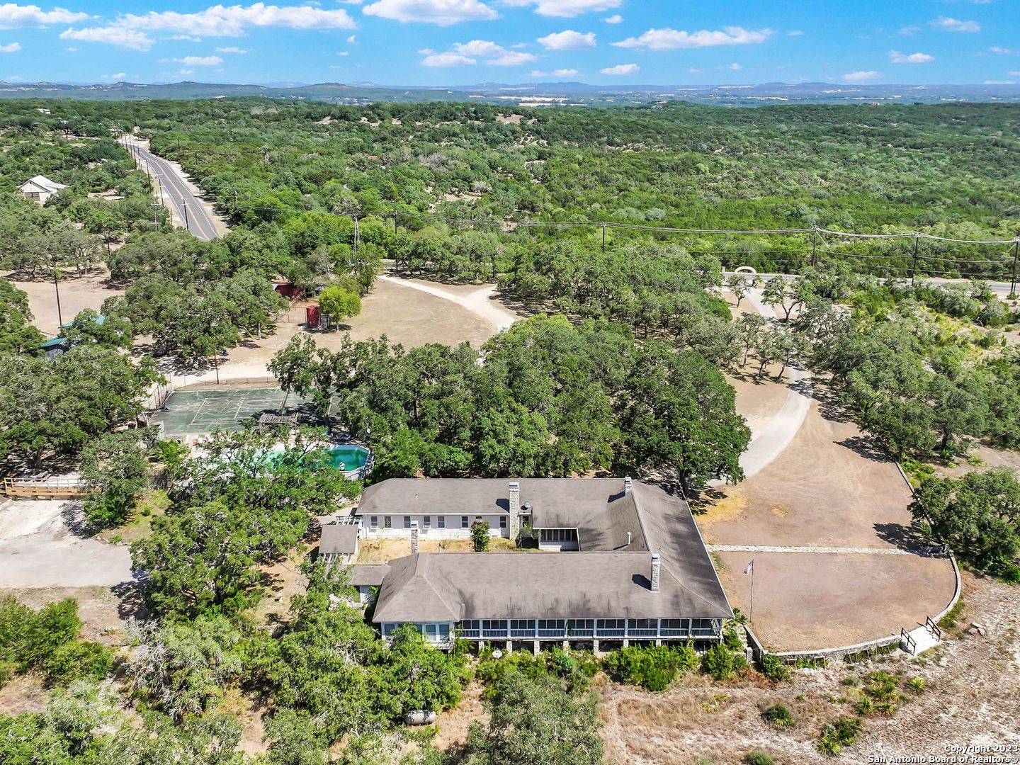 LOT 33 TOUTANT BEAUREGARD RD
