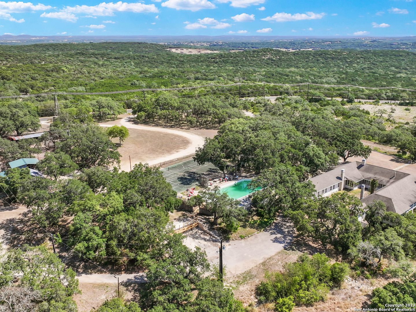 LOT 33 TOUTANT BEAUREGARD RD