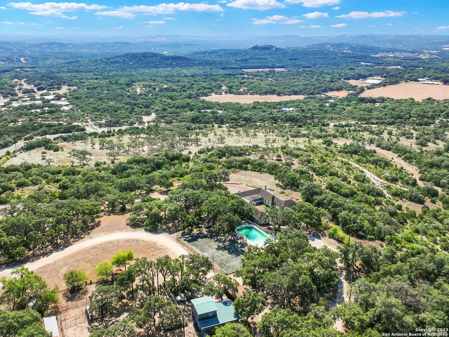 LOT 33 TOUTANT BEAUREGARD RD