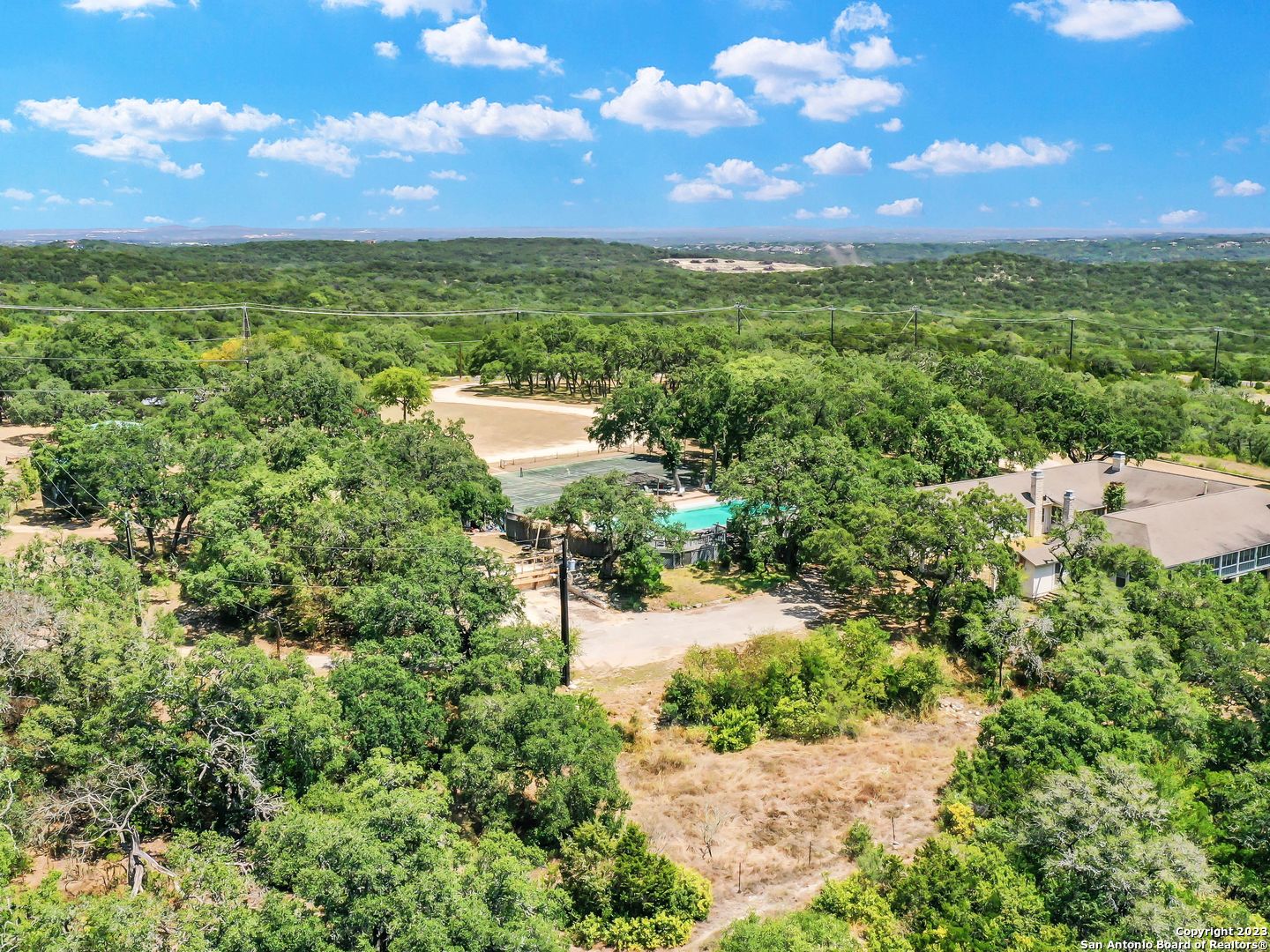 LOT 33 TOUTANT BEAUREGARD RD