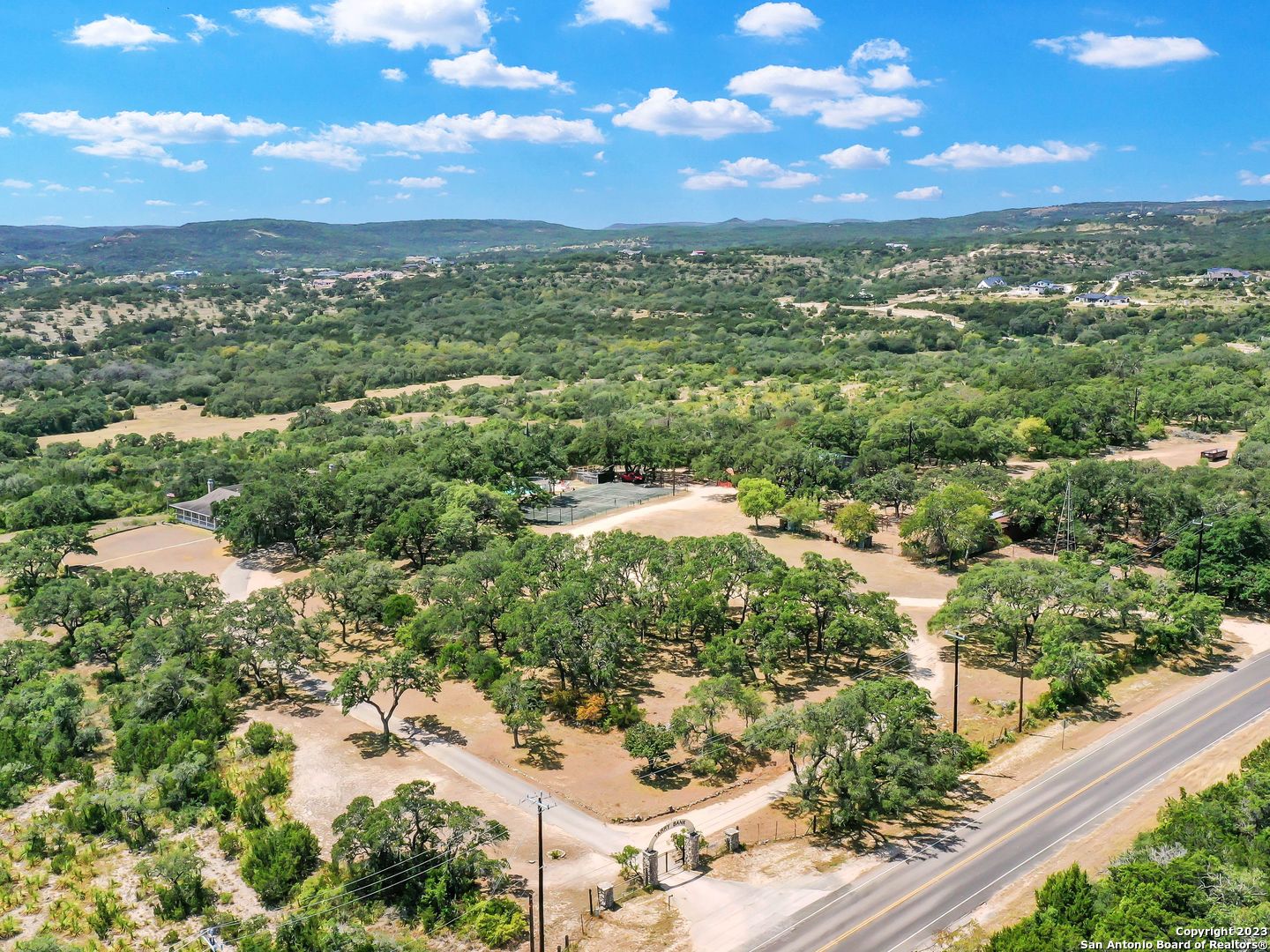 LOT 33 TOUTANT BEAUREGARD RD