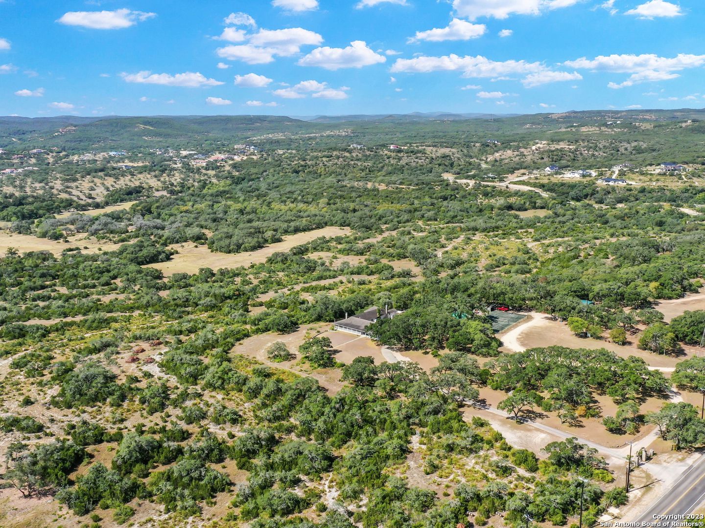 LOT 33 TOUTANT BEAUREGARD RD