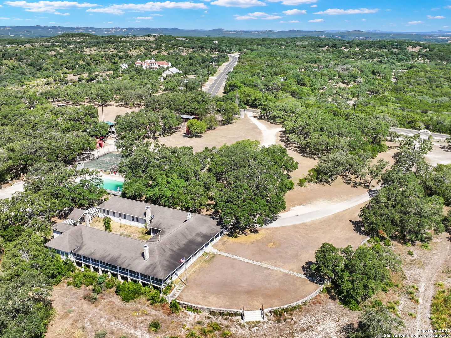 LOT 33 TOUTANT BEAUREGARD RD