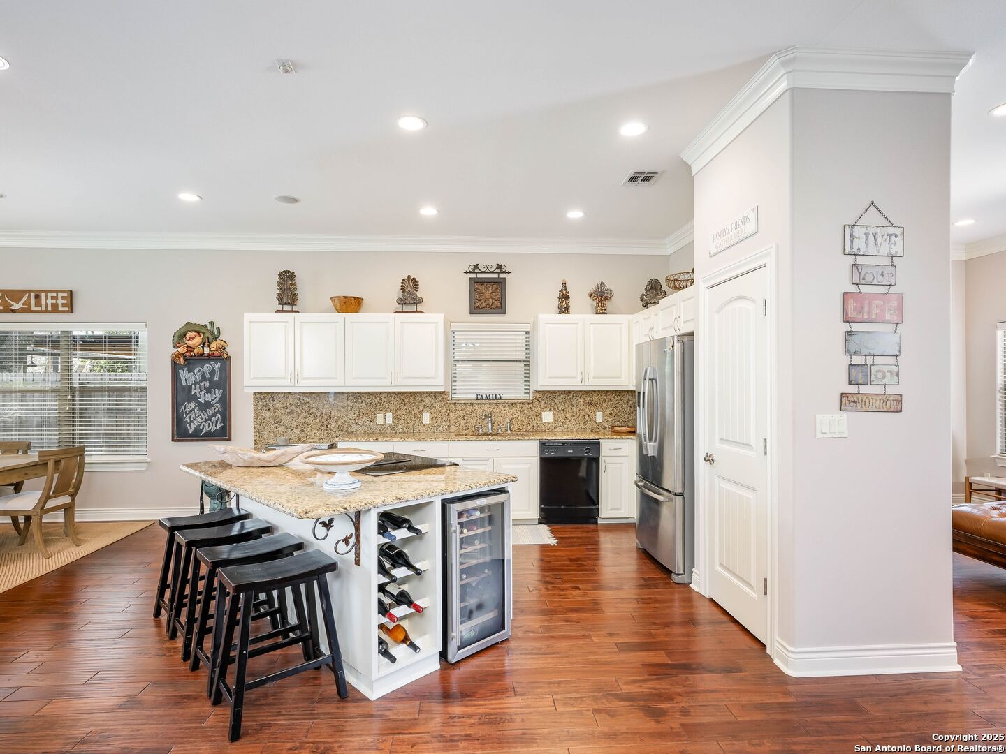 705 RIDGEROAD DR
