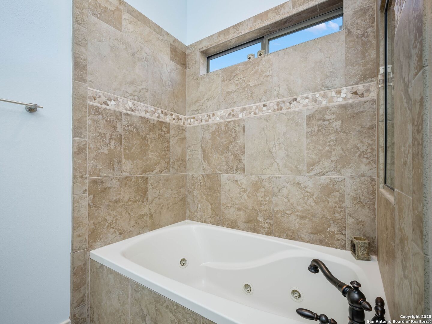 705 RIDGEROAD DR