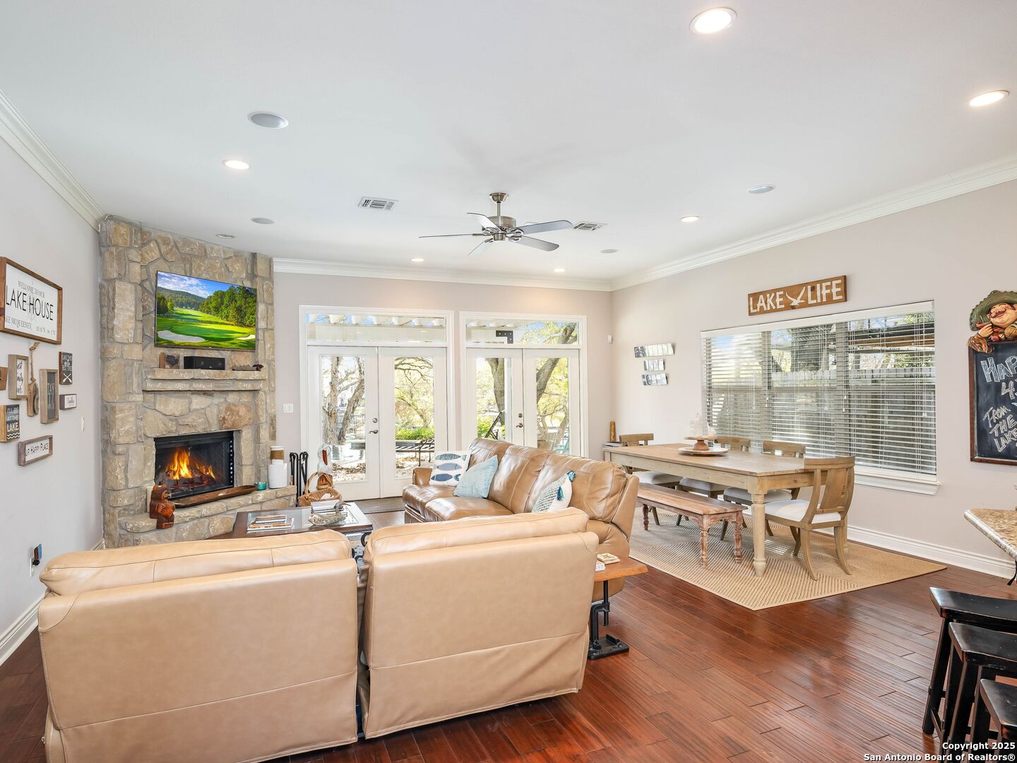 705 RIDGEROAD DR