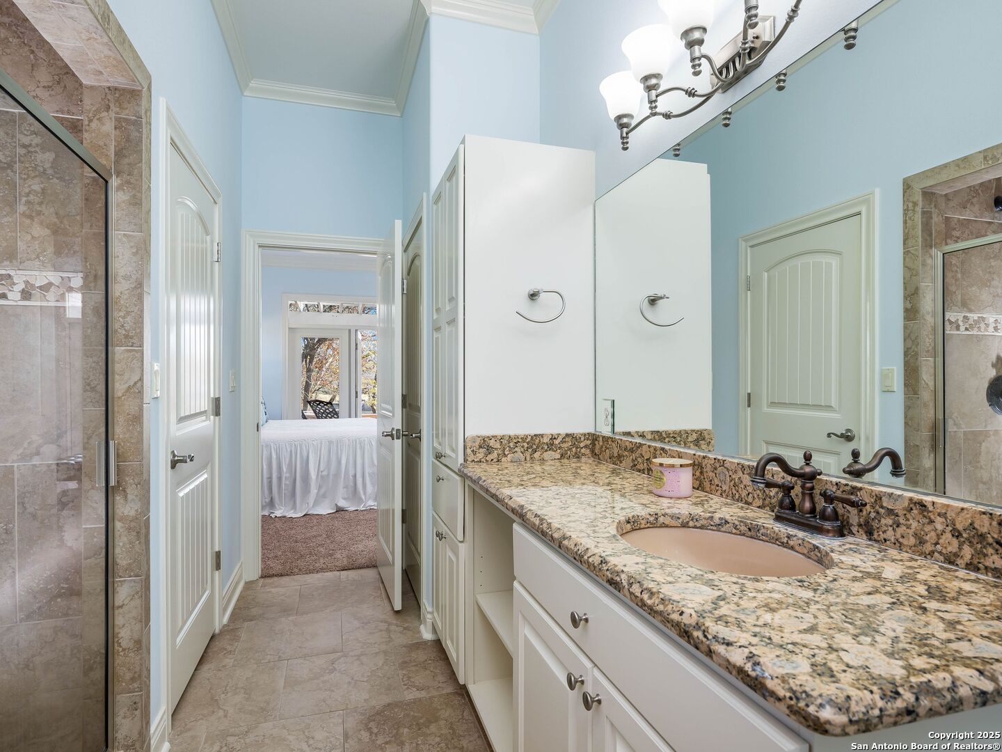 705 RIDGEROAD DR