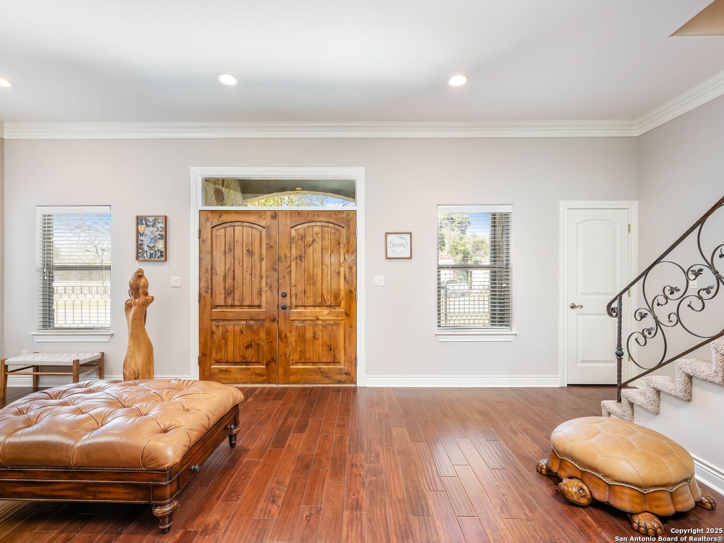 705 RIDGEROAD DR