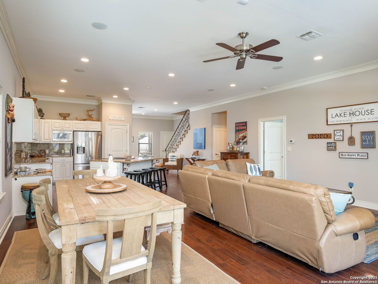 705 RIDGEROAD DR
