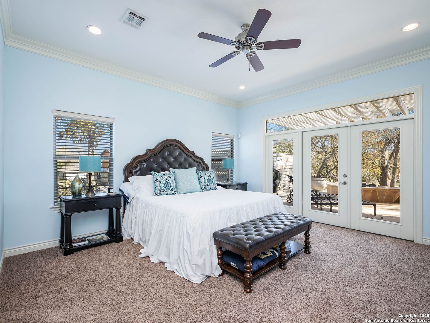 705 RIDGEROAD DR