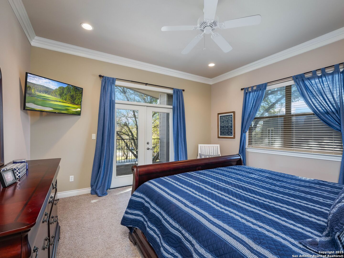 705 RIDGEROAD DR